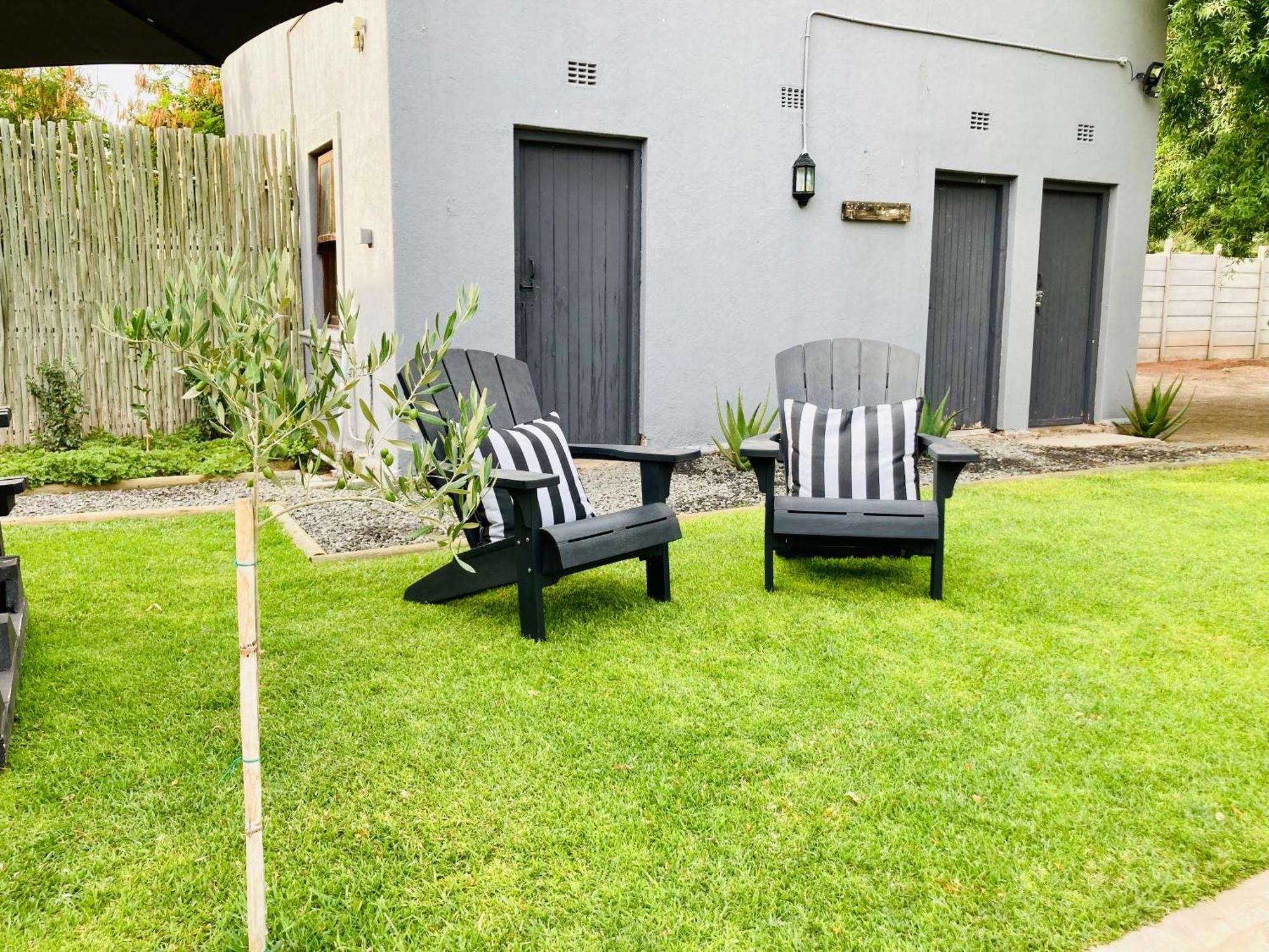 The Merino Guest House Beaufort West Exterior photo